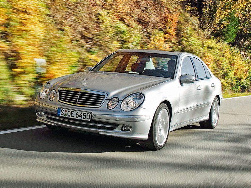 Mercedes-Benz E-Klasse 2006 вид спереди