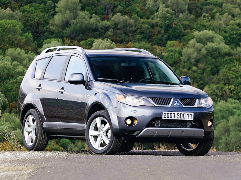 Mitsubishi Outlander XL 2007 вид спереди