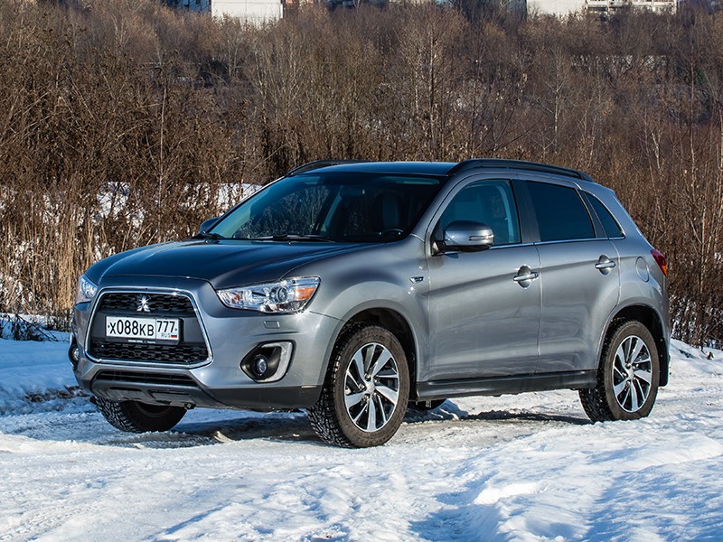 Mitsubishi ASX 2014 вид спереди