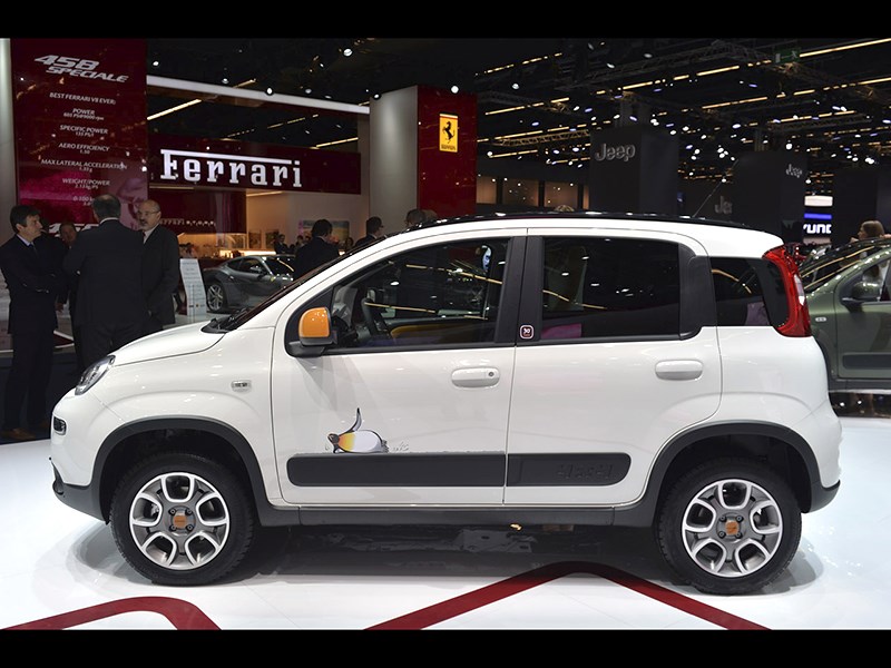 Fiat Panda 4x4 Antartica 2013 вид сбоку