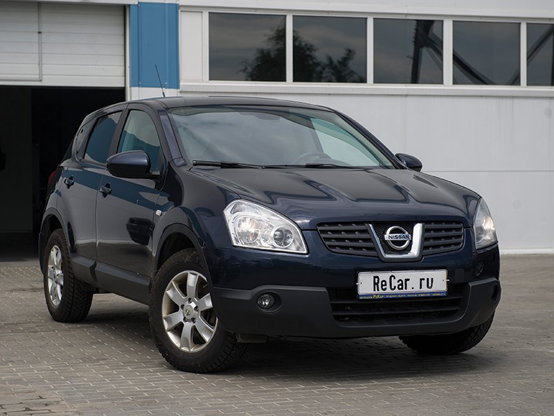 Nissan Qashqai 2010 вид спереди