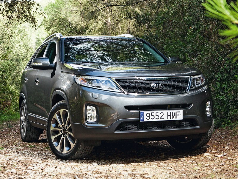 Kia Sorento 2013 вид спереди