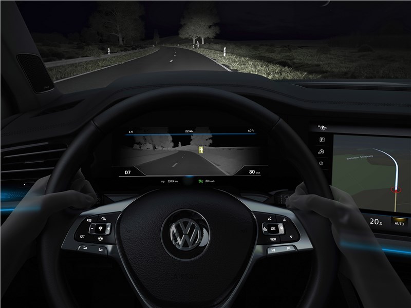 Volkswagen Touareg 2019 приборная панель ночью