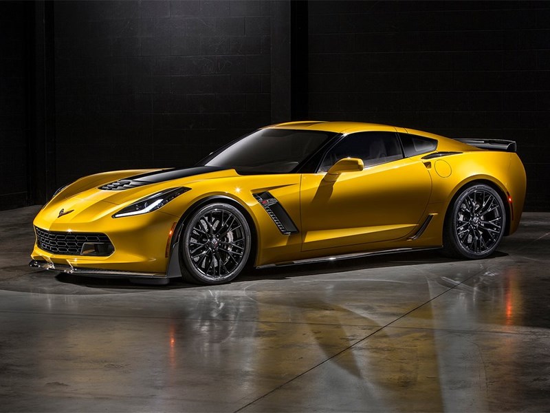 Chevrolet Corvette Z06 2015 вид сбоку