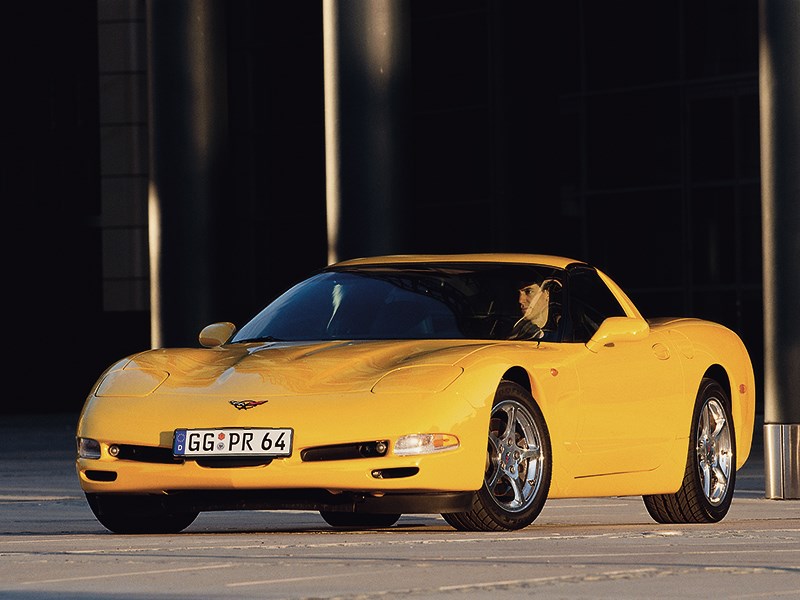 Chevrolet Corvette 2001 в кузове тарга фото 1