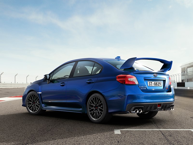 Subaru WRX STI 2014 вид сзади фото 1