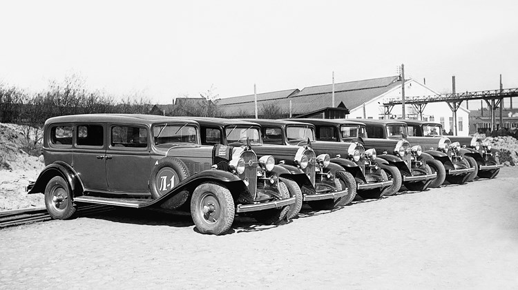 «Комфортабельный автомобиль большого литража»