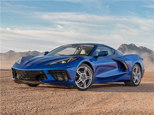 Chevrolet полностью переработал интерьер Corvette C8