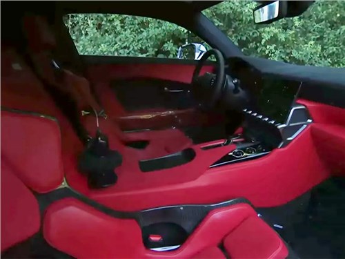 Lexus показал интерьер серийного суперкара LFR