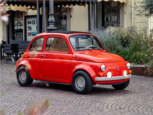 Забытый на 25 лет Fiat 500 превратили в уникальный рестомод